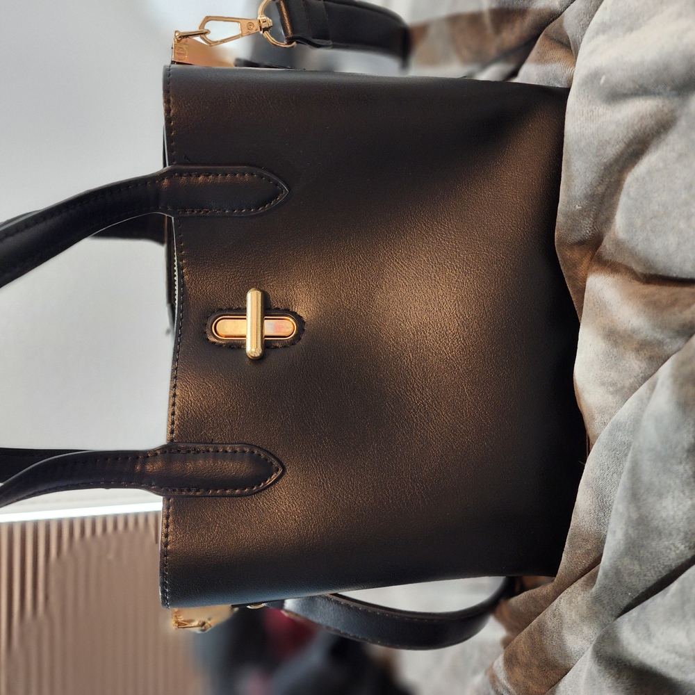 Miztique Black Shoulder Bag